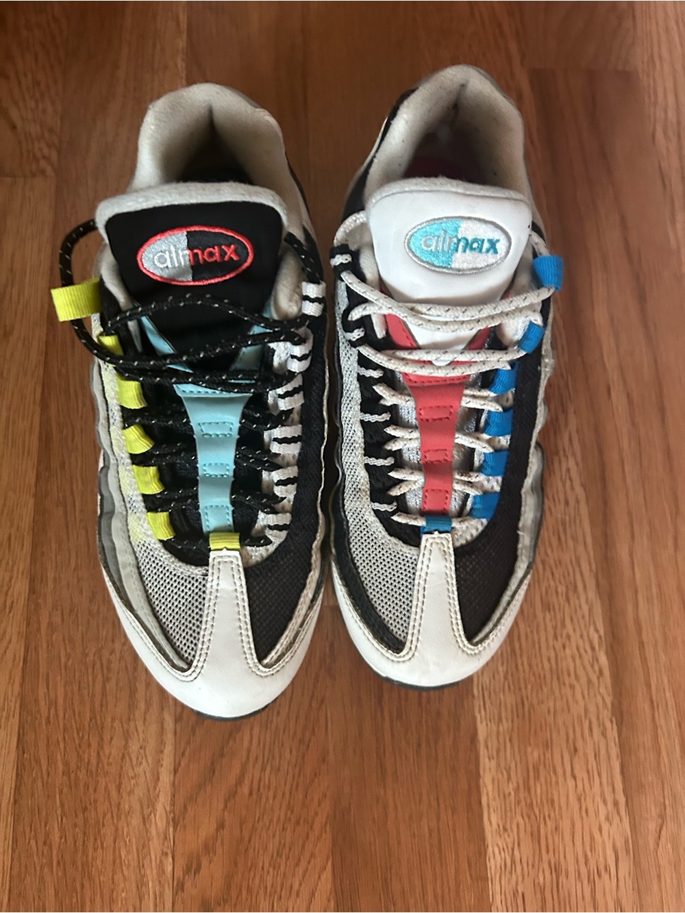 Nike Multicolor Running Sneakers with Blue and Red Accents boys